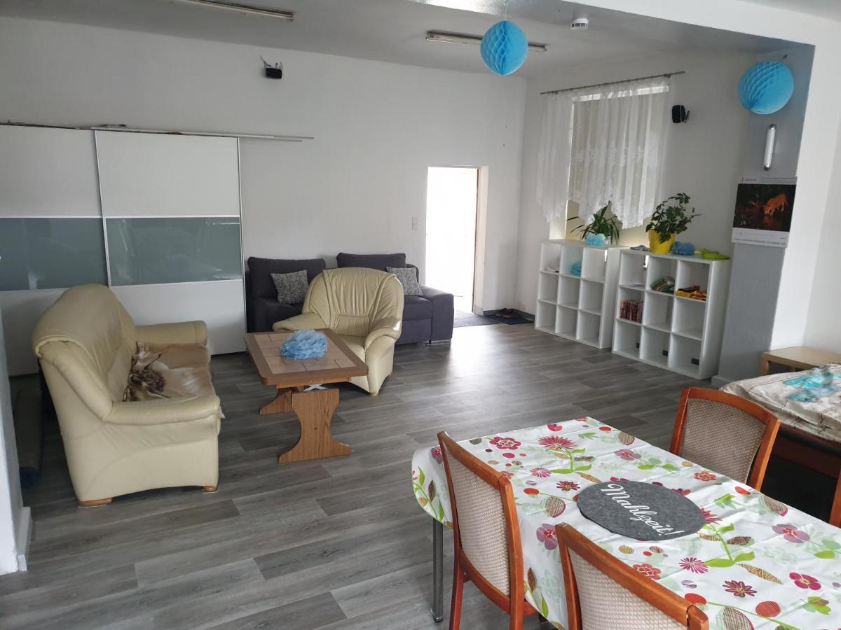 Einraum-Ferienwohnung 46M2 Eisenhuettenstadt-Diehlo Ngoại thất bức ảnh